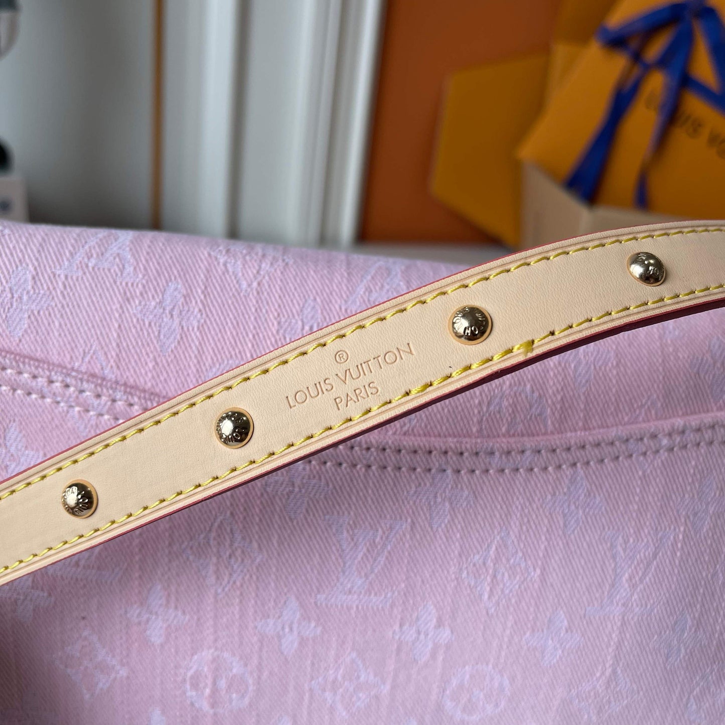 LOUIS VUITTON- Diane