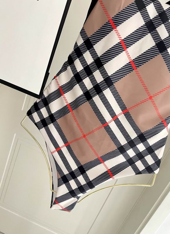 BURBERRY - Women's Tb Monogram Print