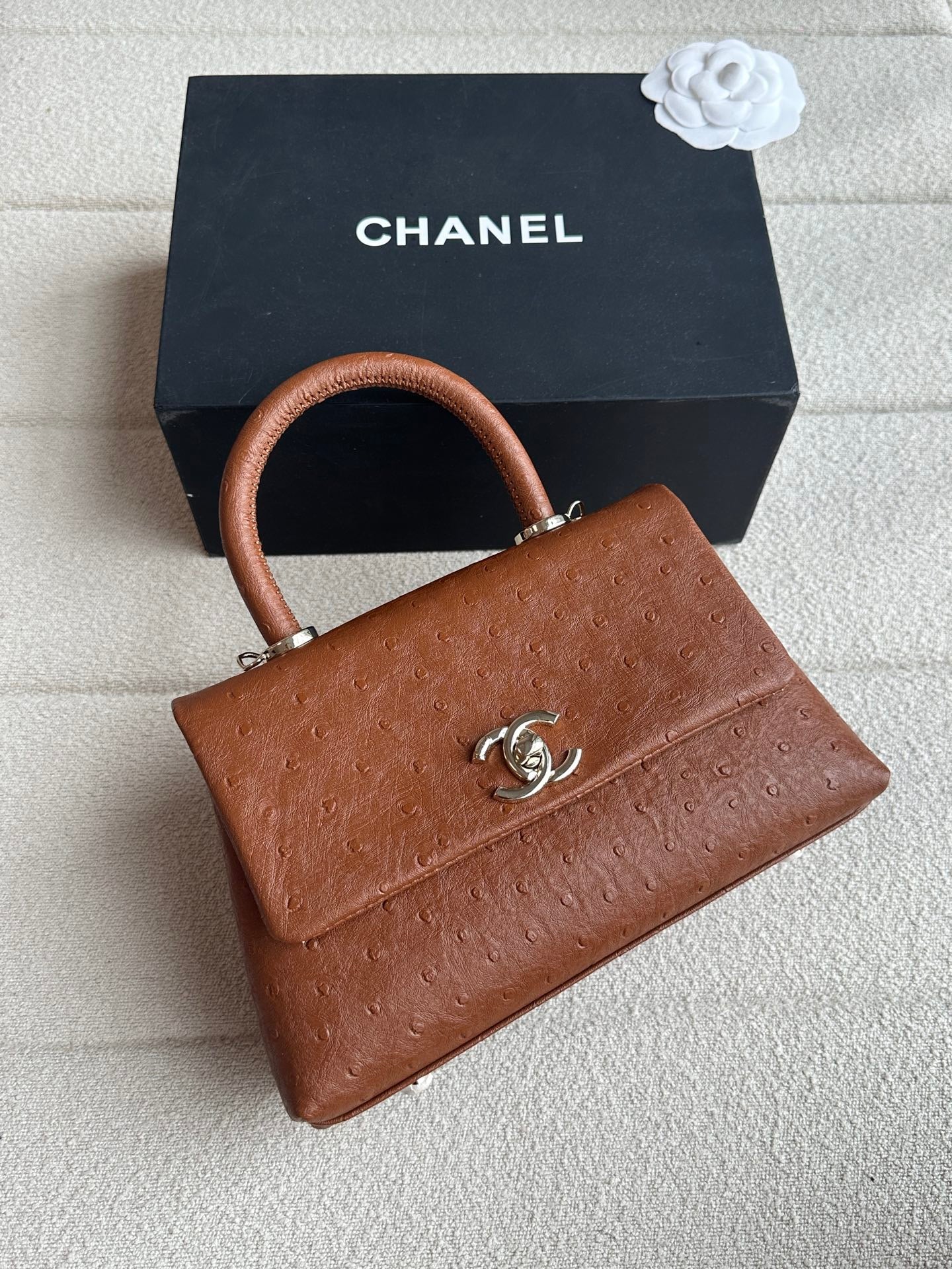 CHANEL - Coco handle