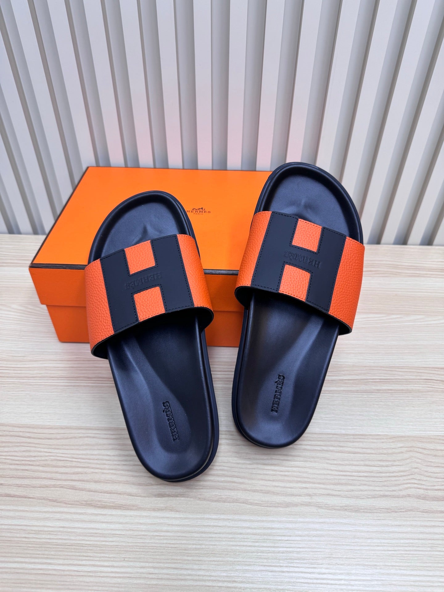 HERMES - mens slippers