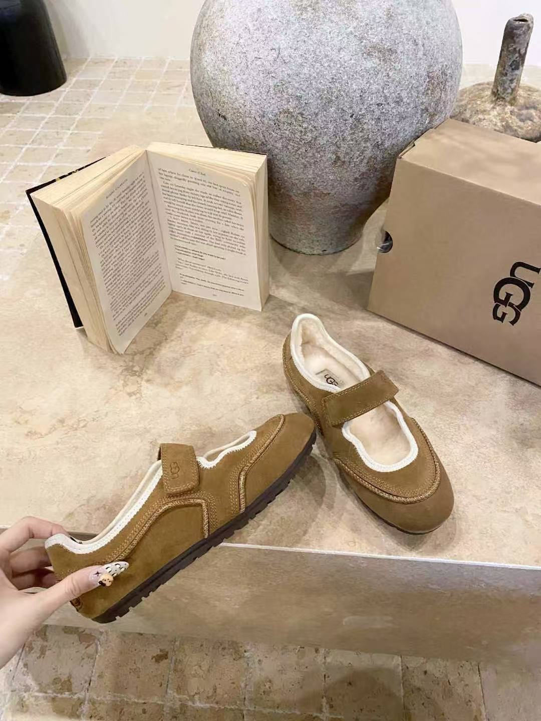 MIU MIU - Quill Mary Jane trainers