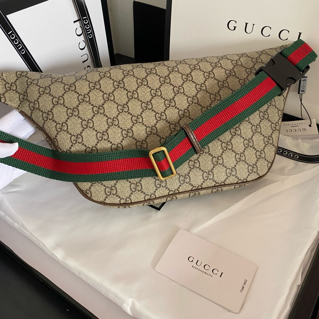 GUCCI - cangurera GG Supreme
