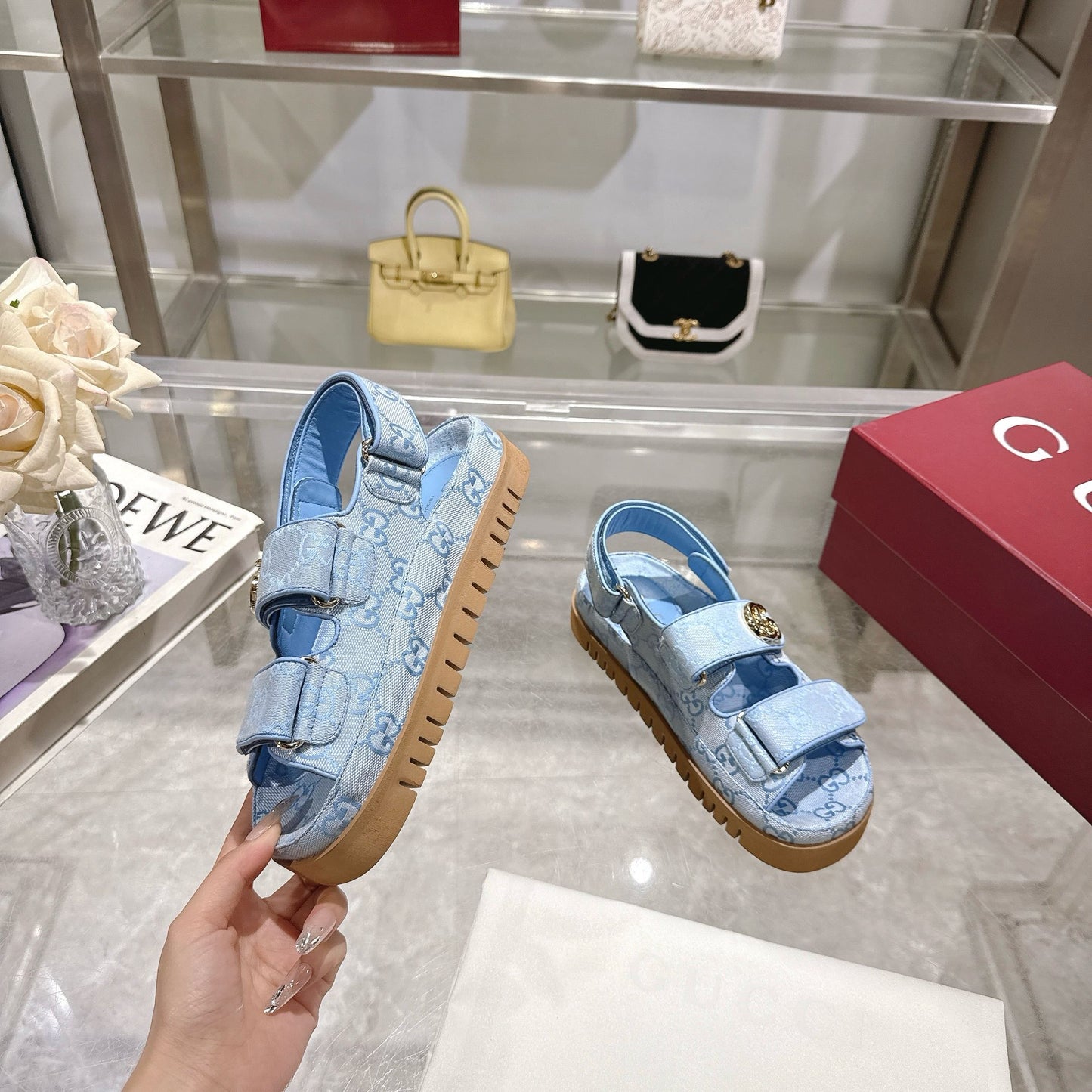 GUCCI - WOMEN'S SANDAL WITH DOUBLE G