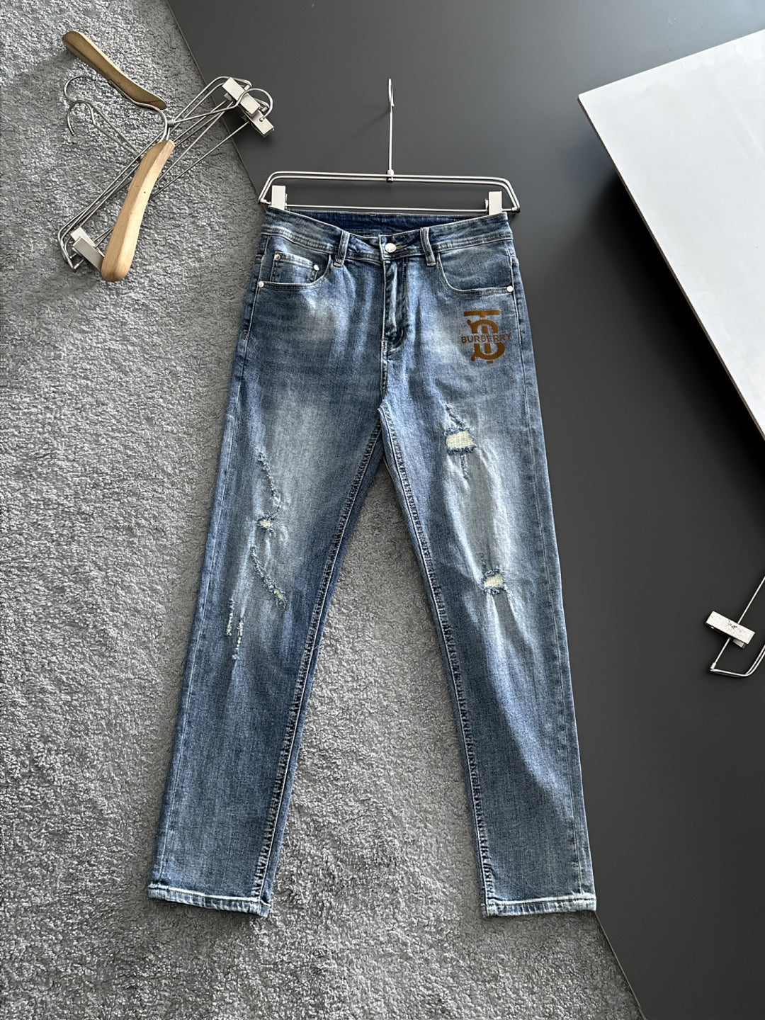 BURBERRY - Jeans