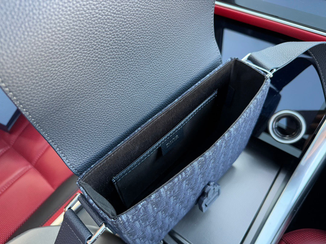 DIOR - Men’s Oblique bag