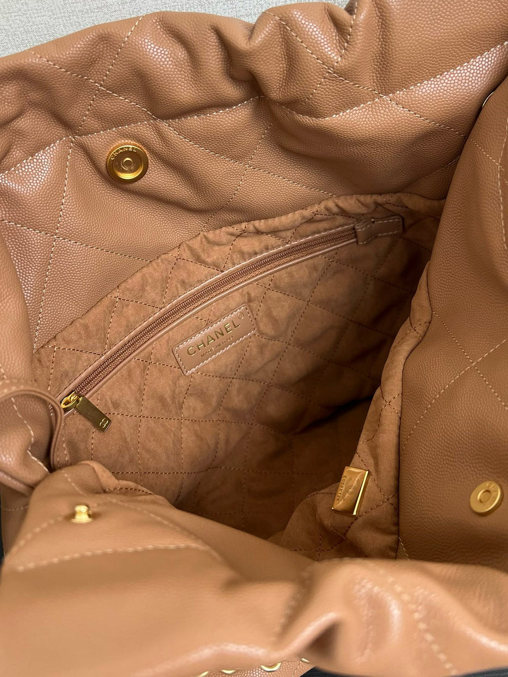 CHANEL - Shiny Calfskin & Gold-Tone Metal