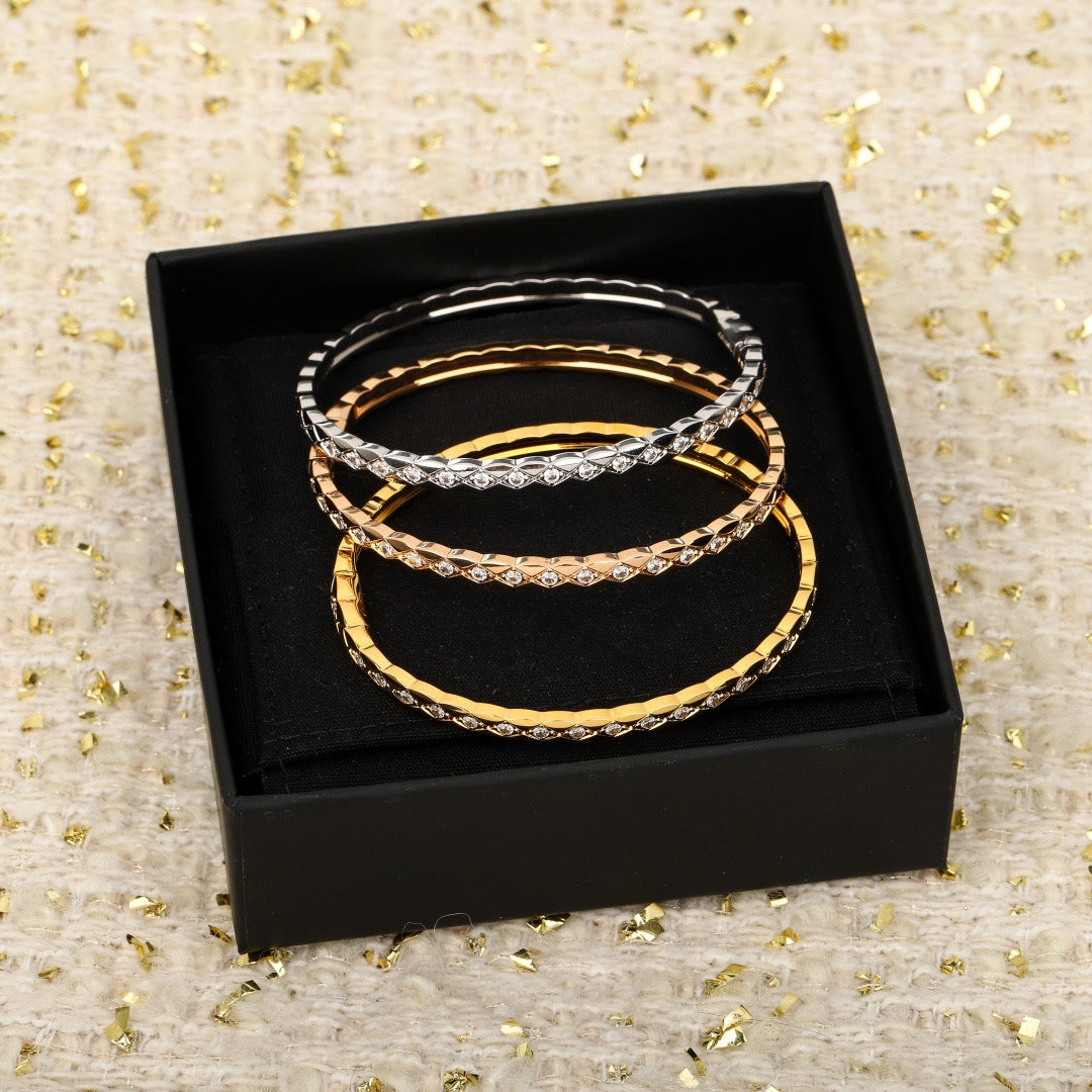 CHANEL - Bangle