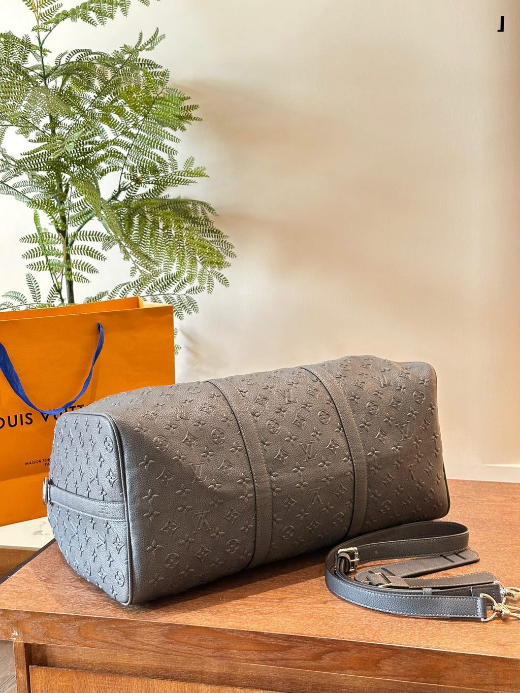 LOUIS VUITTON- Keepall Bandouliere 50