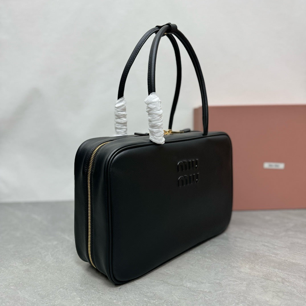 MIU MIU - Leather Beau bag