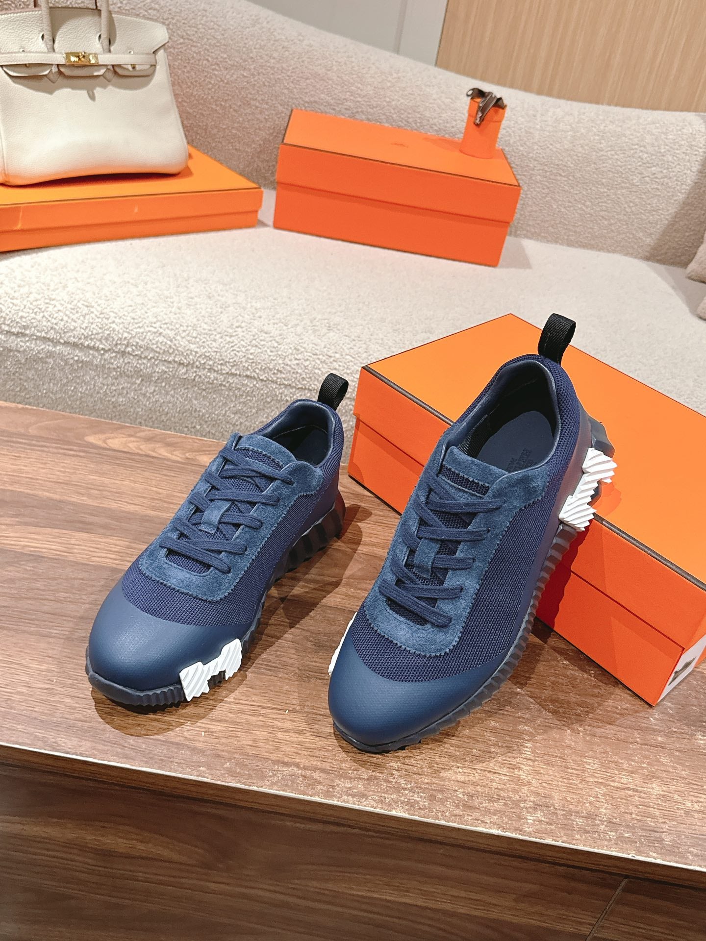 HERMES - Bouncing sneakers
