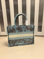 DIOR -  Maria Grazia Chiuri