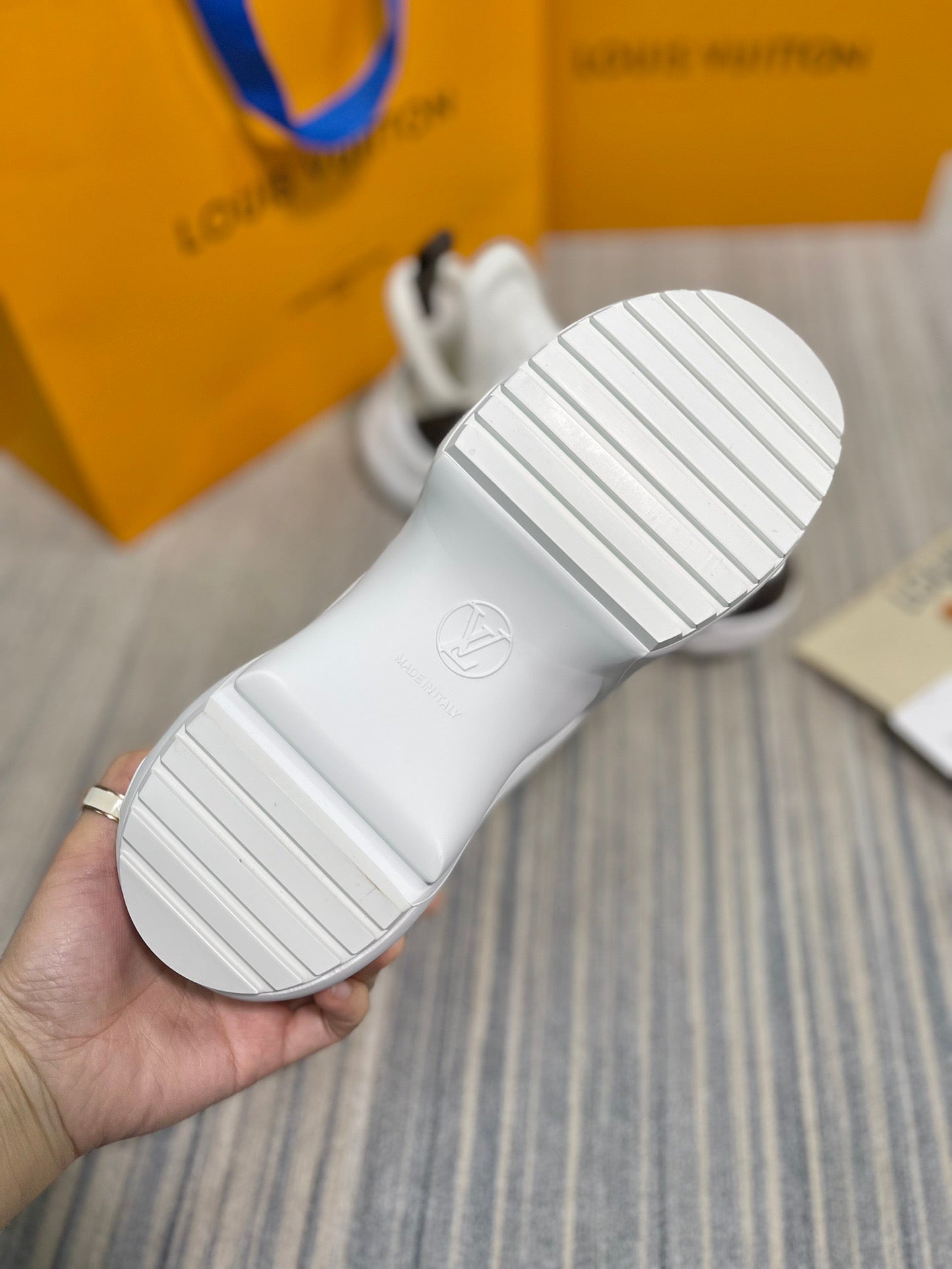 LOUIS VUITTON- Sneaker LV Archlight Trainer