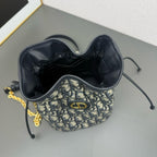 DIOR - oblique 30 montaigne