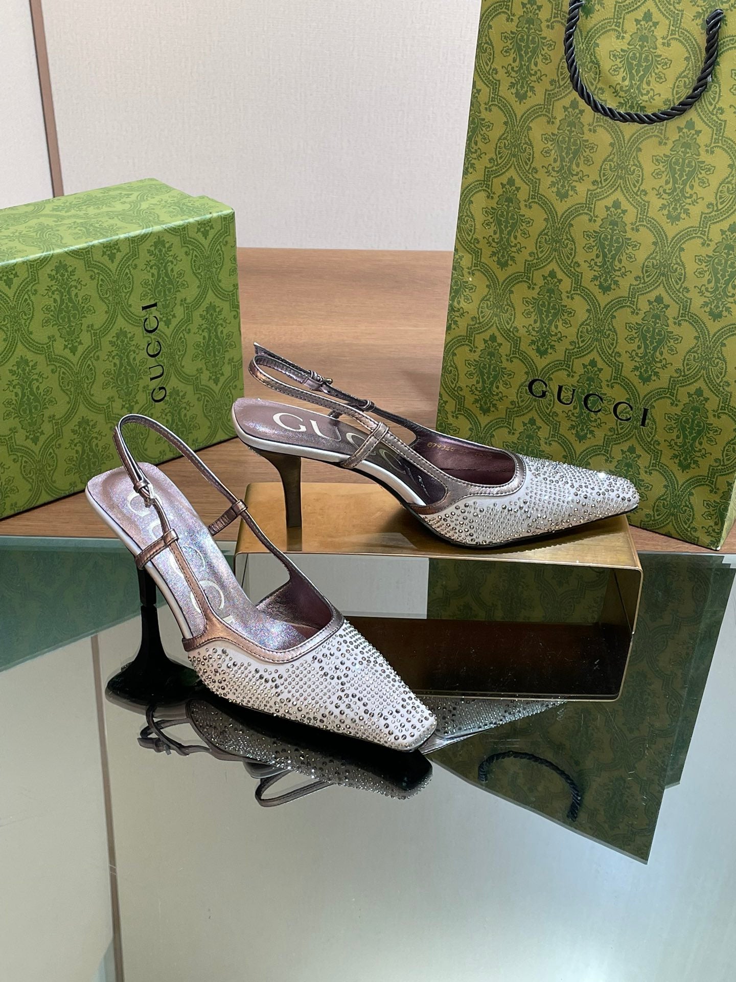 GUCCI - Crystal Slingback Pump