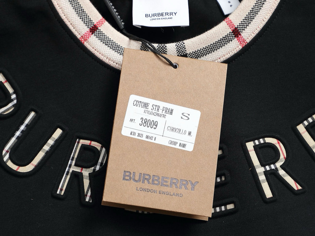 BURBERRY - T-shirt