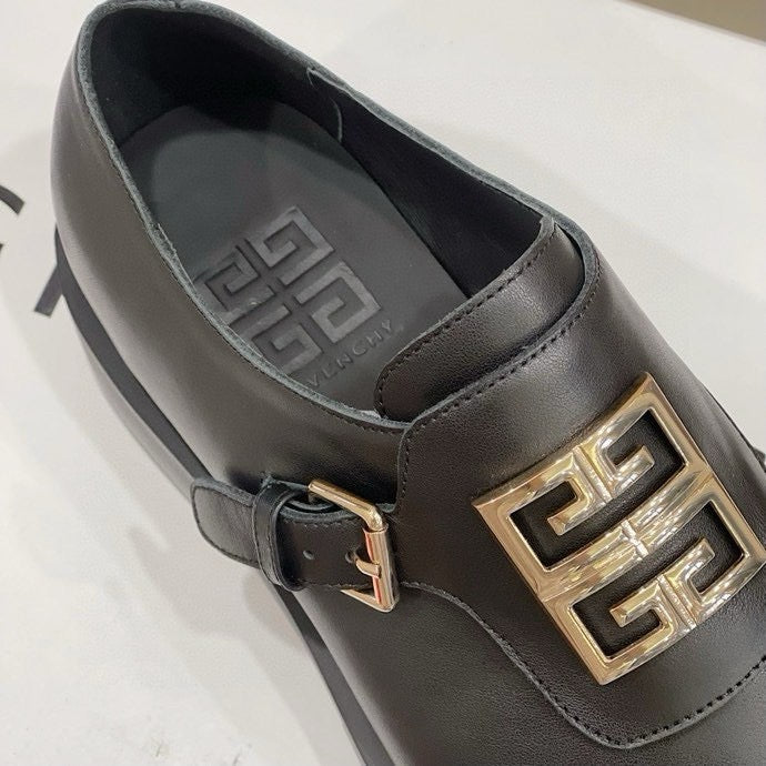 GIVENCHY - Givenchy Black Squared Buckle Loafers