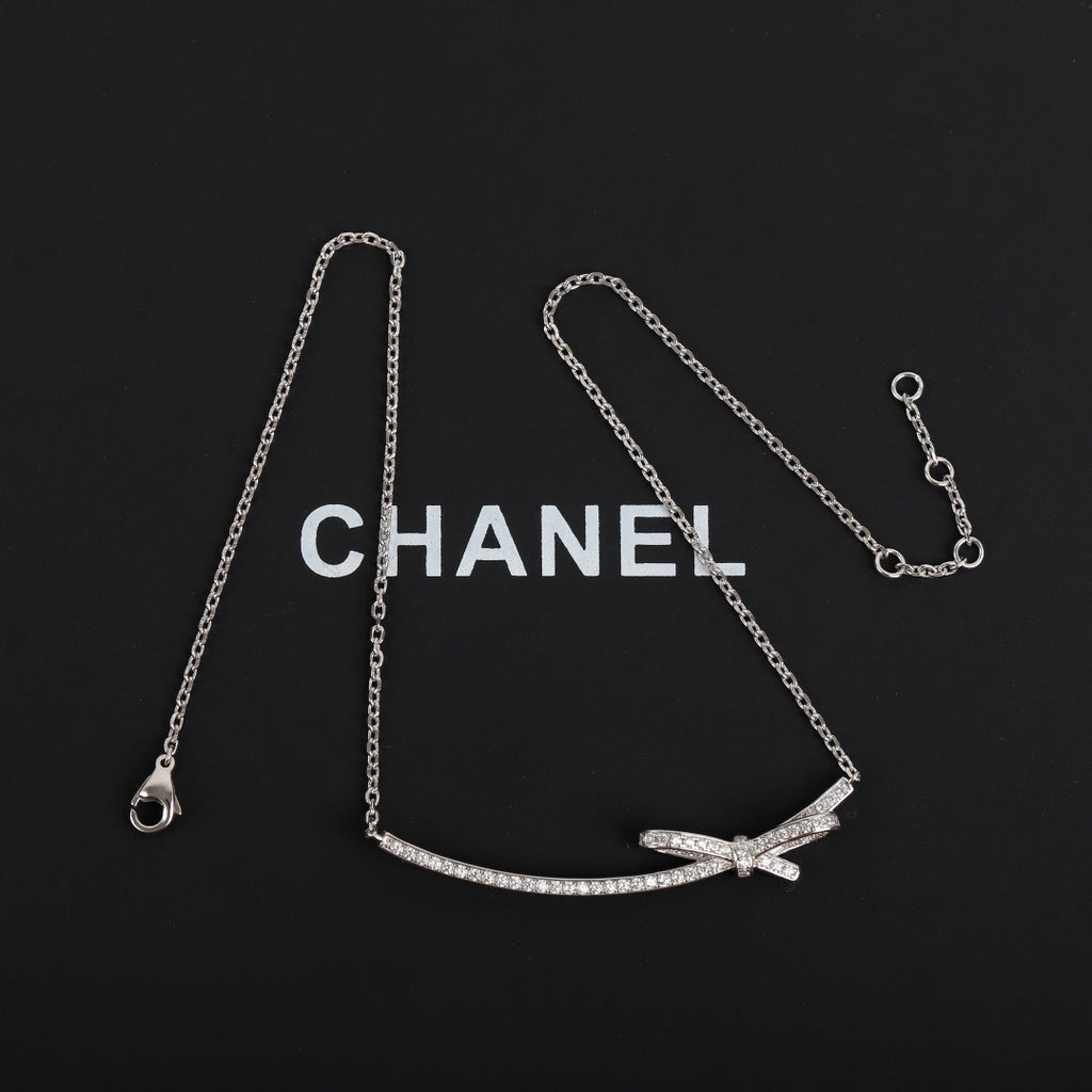 CHANEL - Crystal Necklace