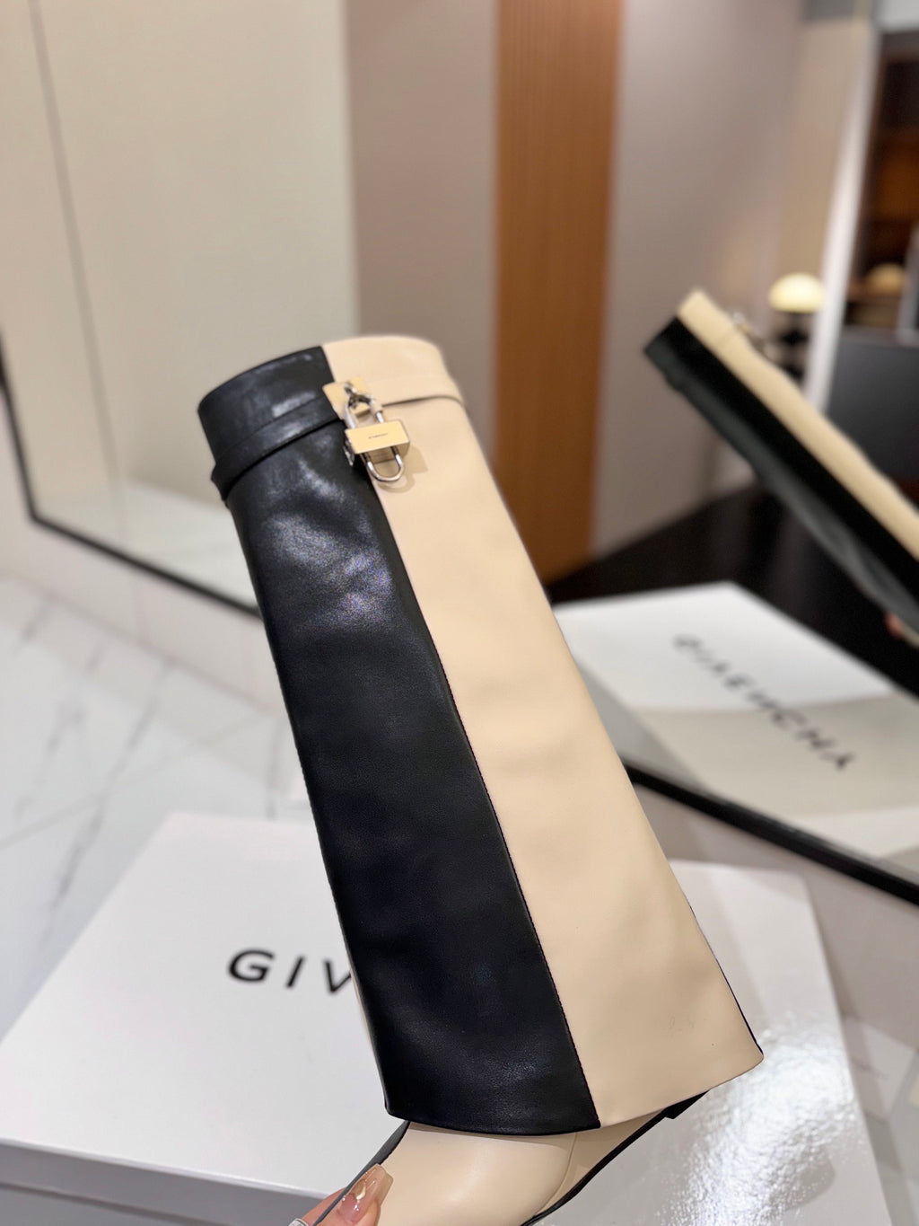 GIVENCHY - Shark lock boots