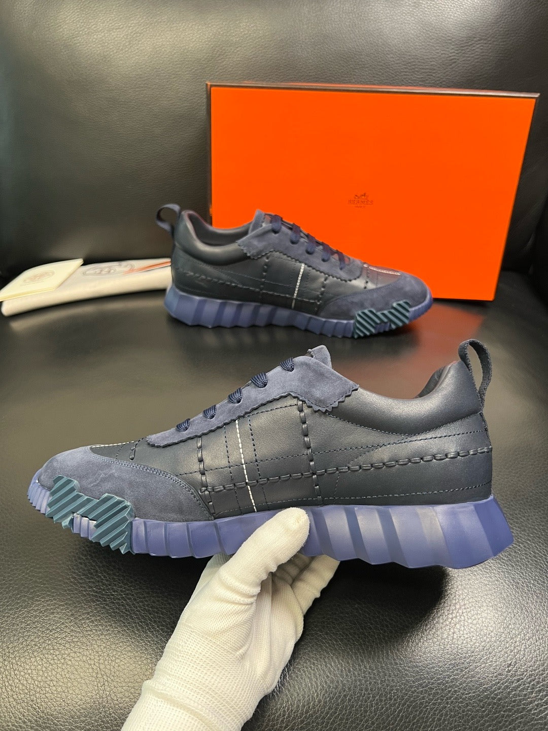 HERMES- Bouncing sneakers