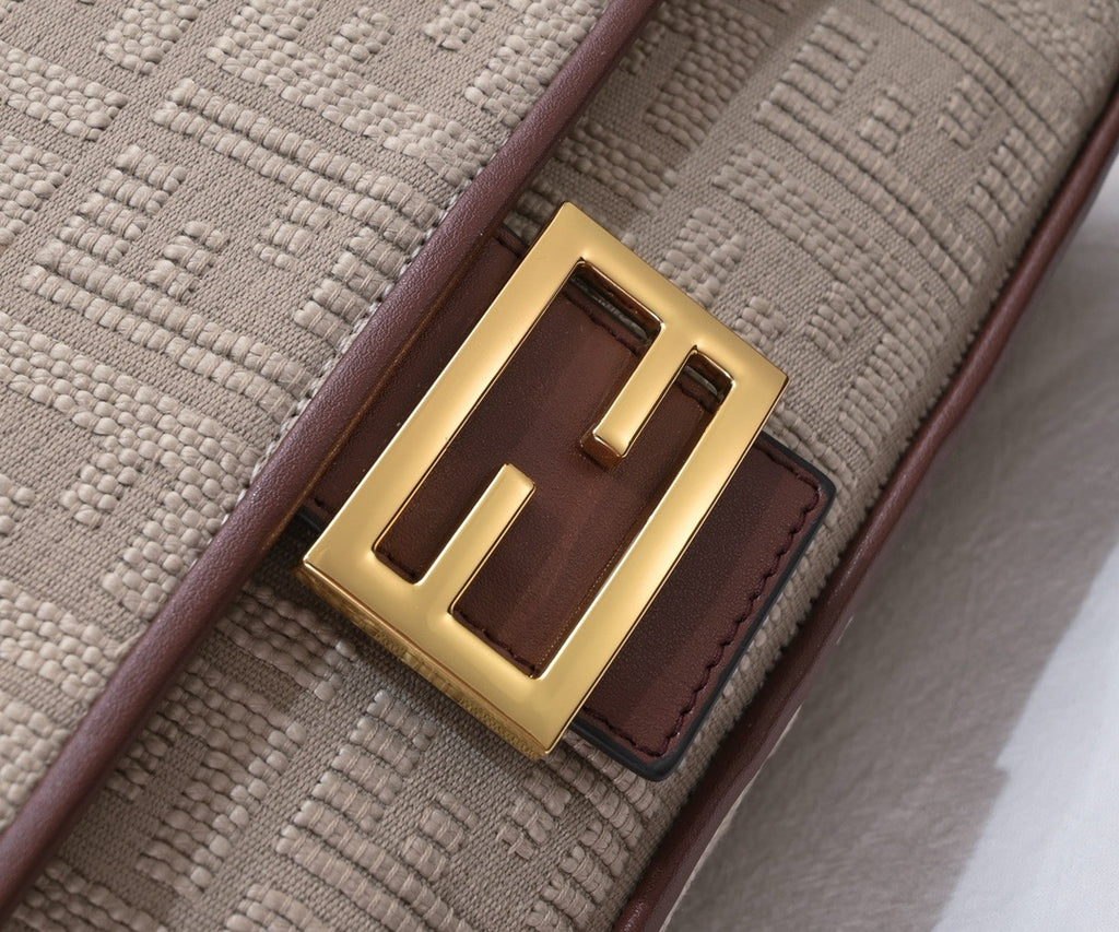 FENDI - Honey Baguette Square Bag