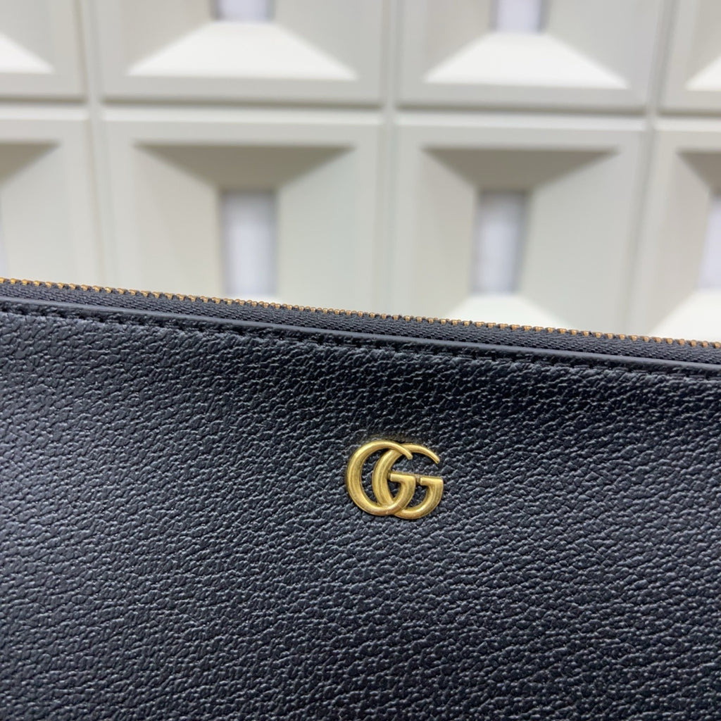 GUCCI - Marmont Leather Clutch