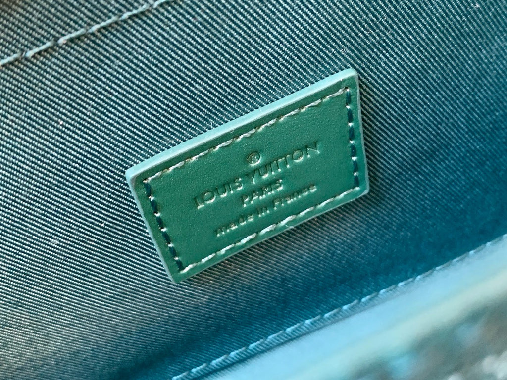 LOUIS VUITTON - Bosphore Wearable Wallet