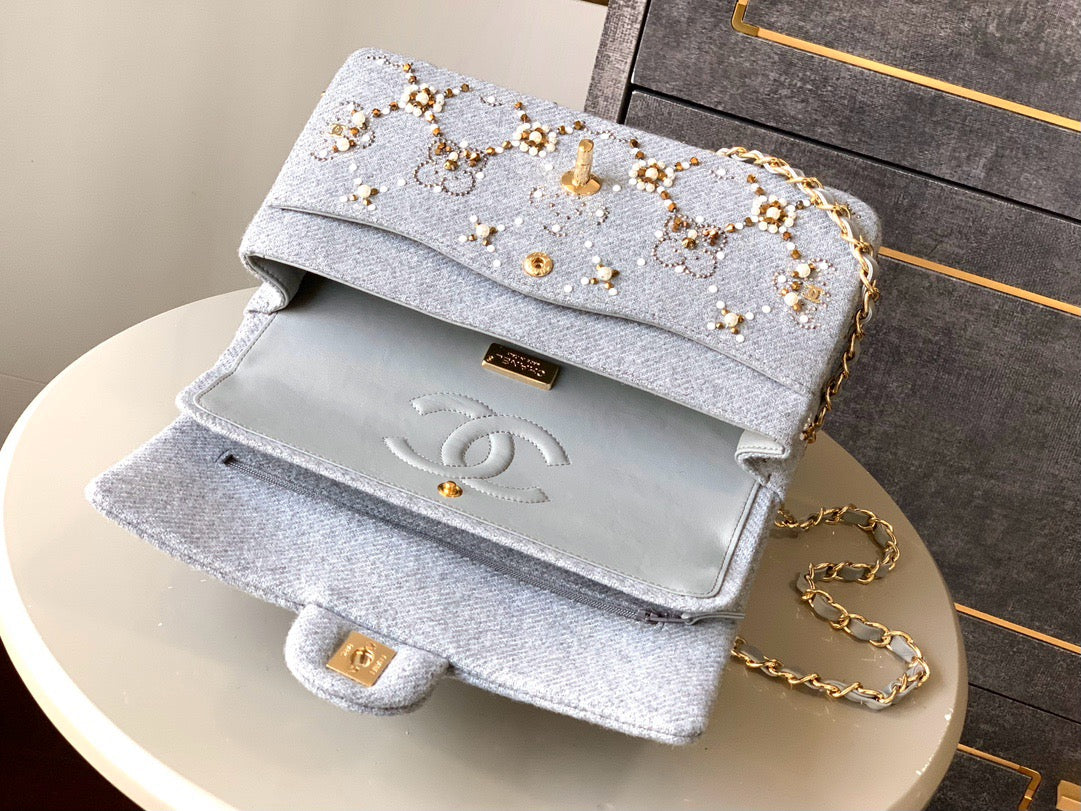 CHANEL - 21A Pearl Strass Crystal CC Medium Classic Double Flap Bag in Grey Wool Twill