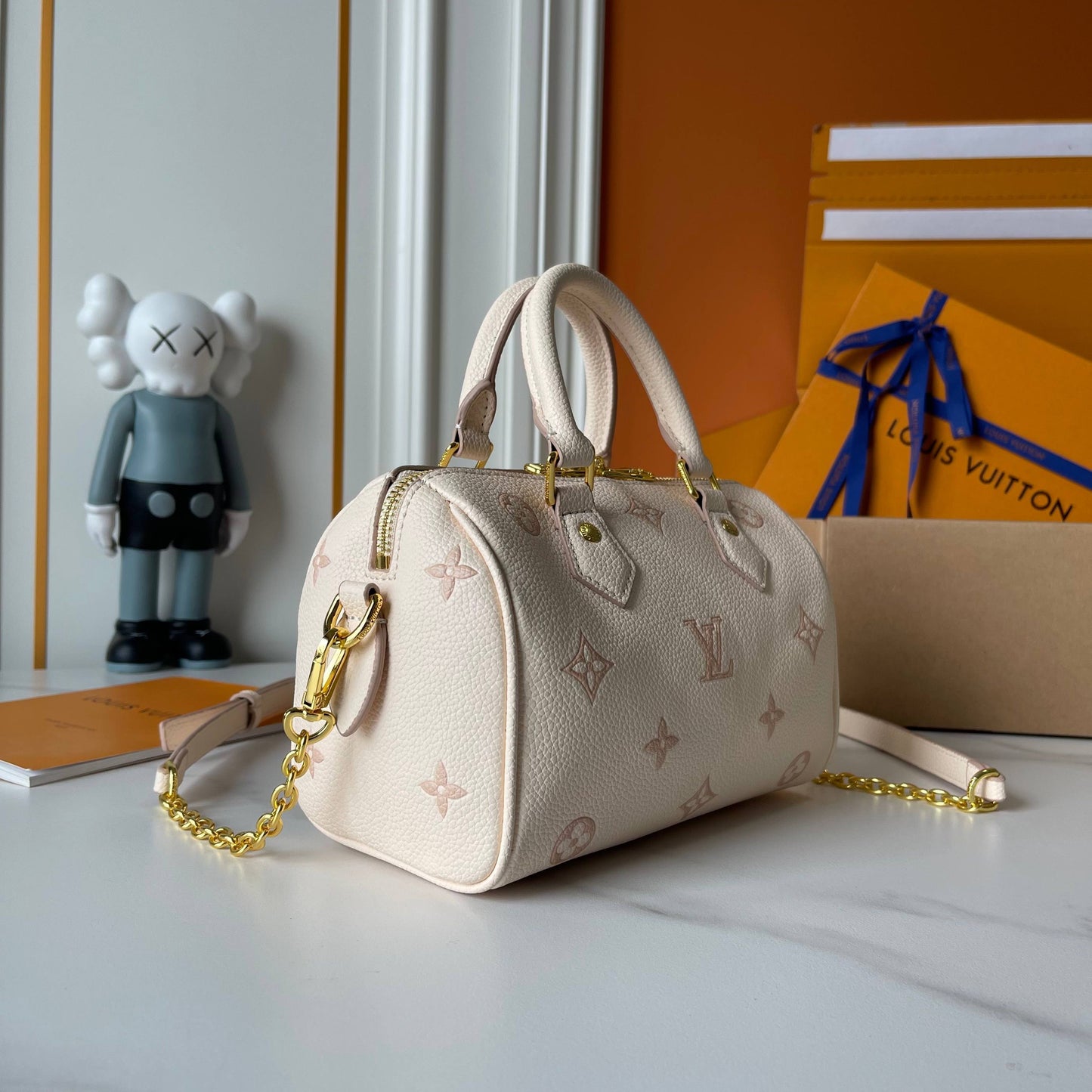 LOUIS VUITTON- Speedy Bandouliere