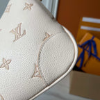 LOUIS VUITTON- Odeon