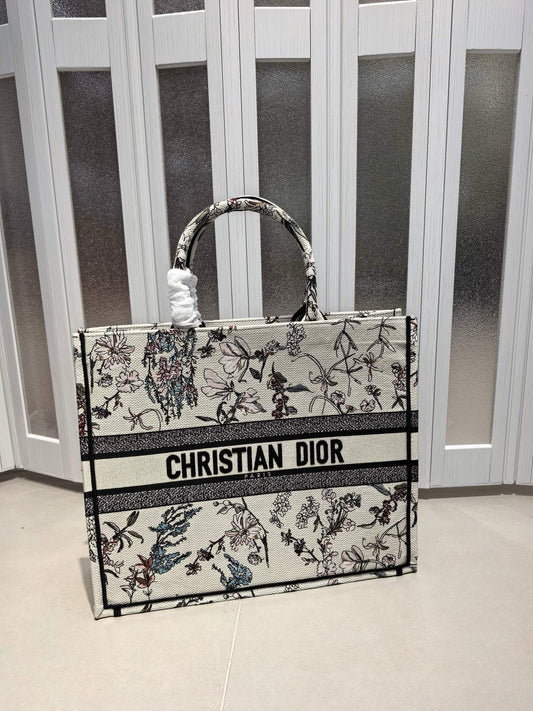 DIOR - Maria Grazia Chiuri
