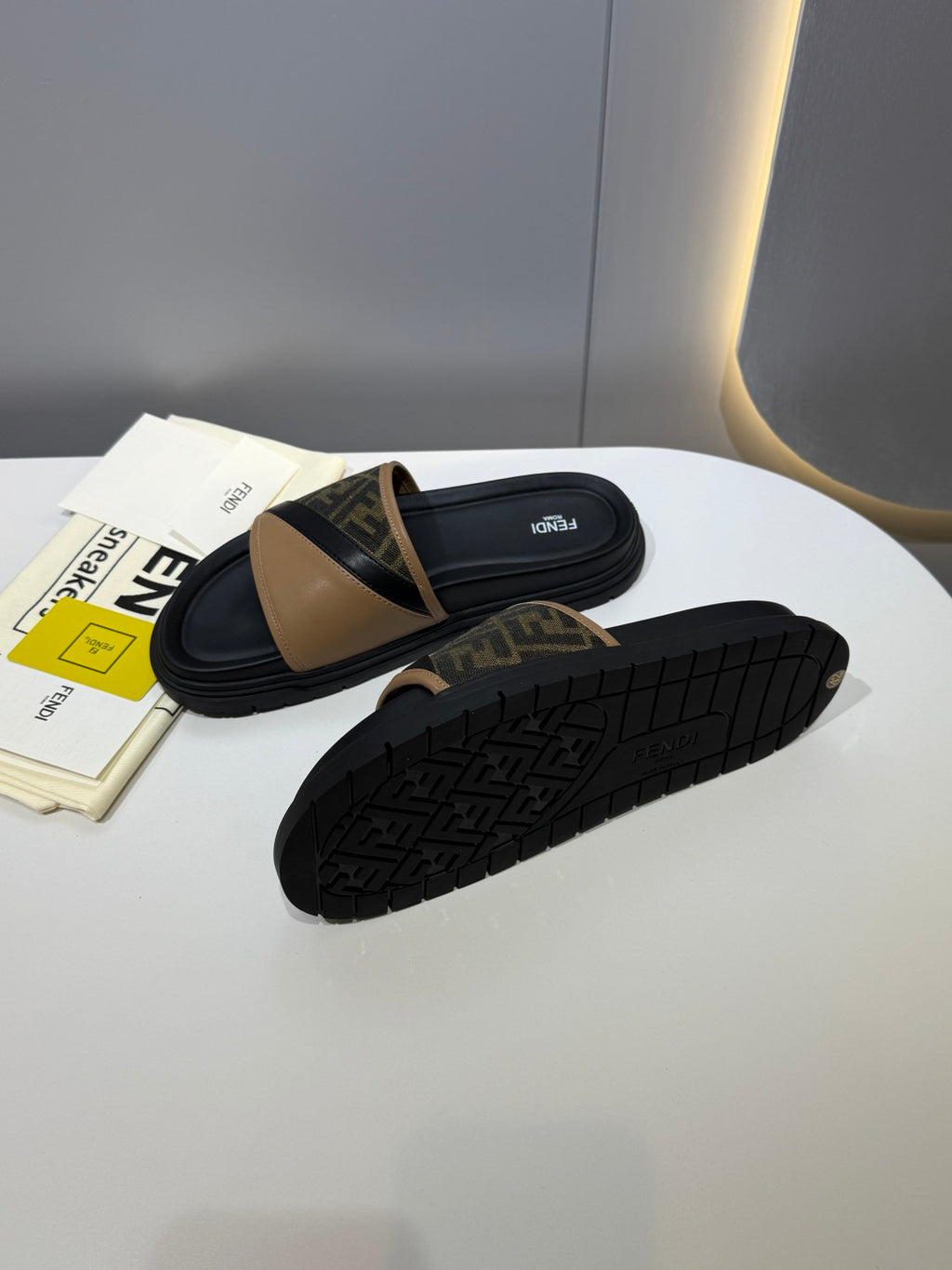 FENDI - Diagonal Slides
