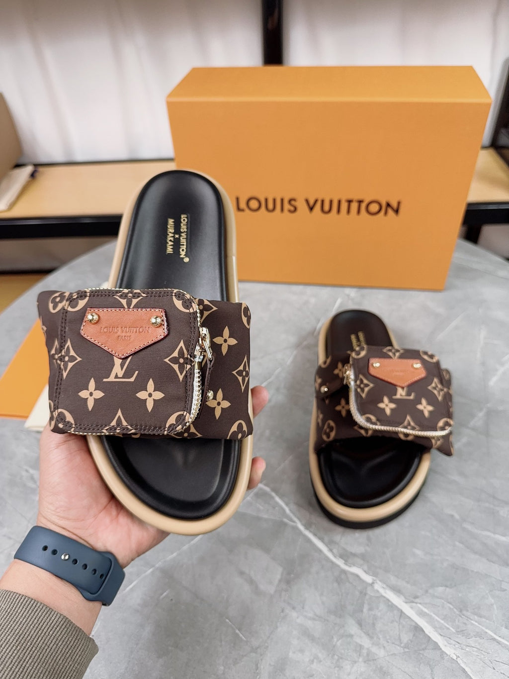 LOUIS VUITTON - pillow flat mule