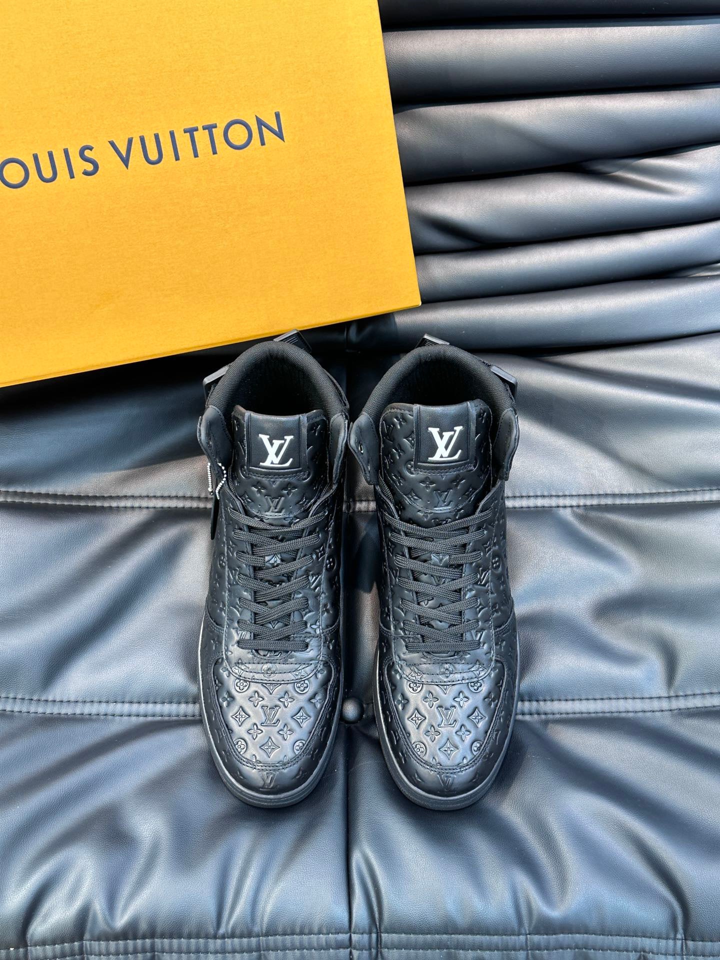 LOUIS VUITTON - Rivoli ankle