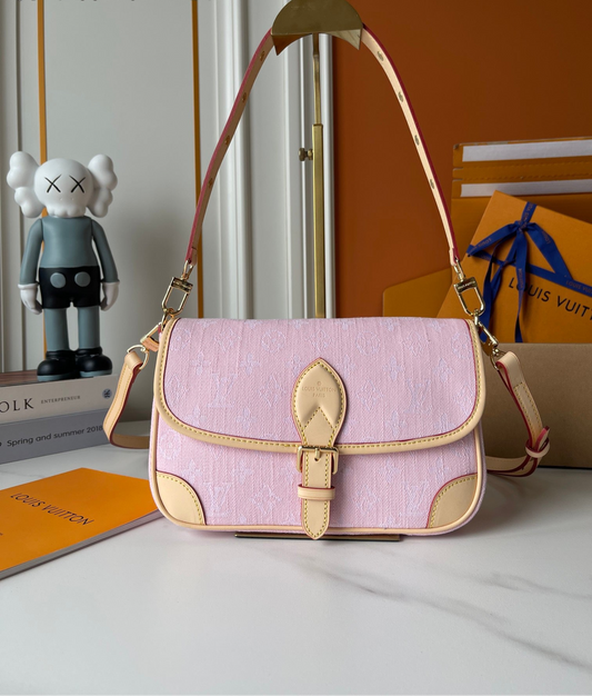 LOUIS VUITTON- Diane