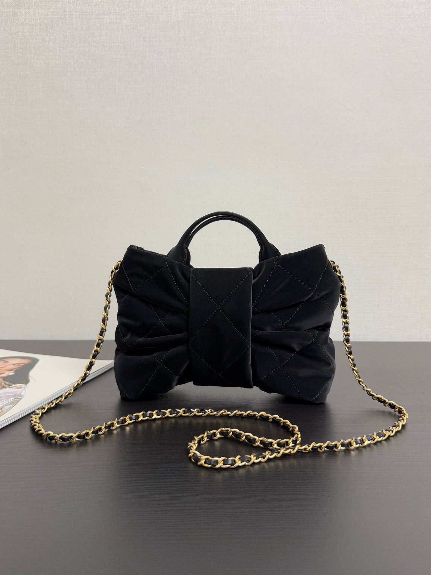 CHANEL - Bow bag