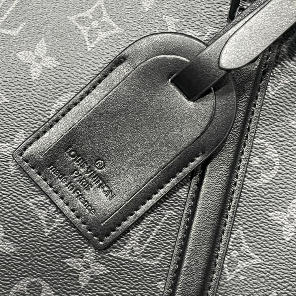 LOUIS VUITTON- Men’s Horrizontal zippe bag