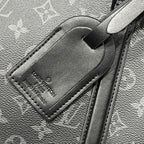 LOUIS VUITTON- Men’s Horrizontal zippe bag