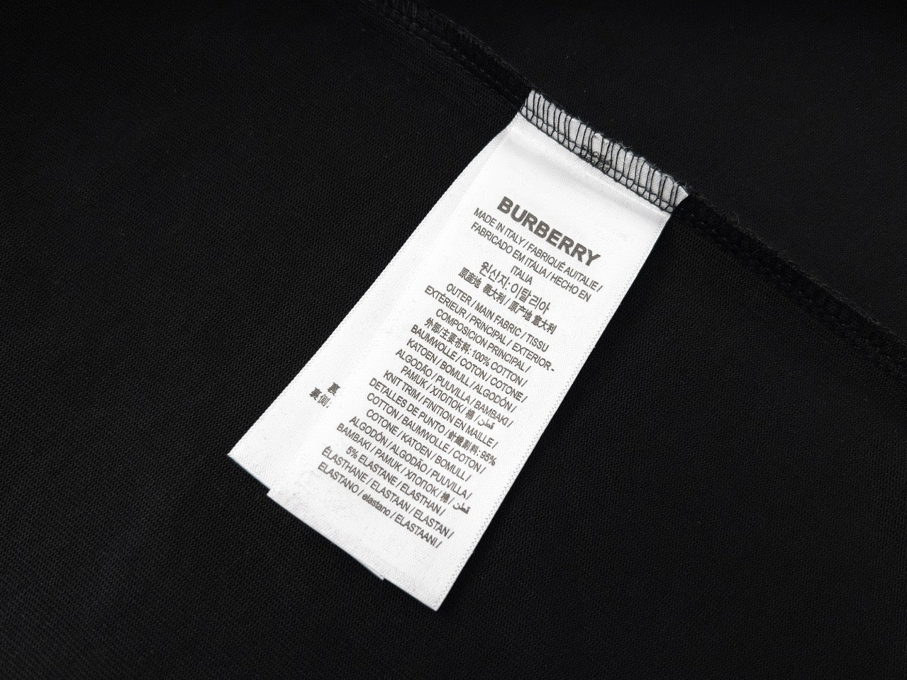 BURBERRY - T-shirt