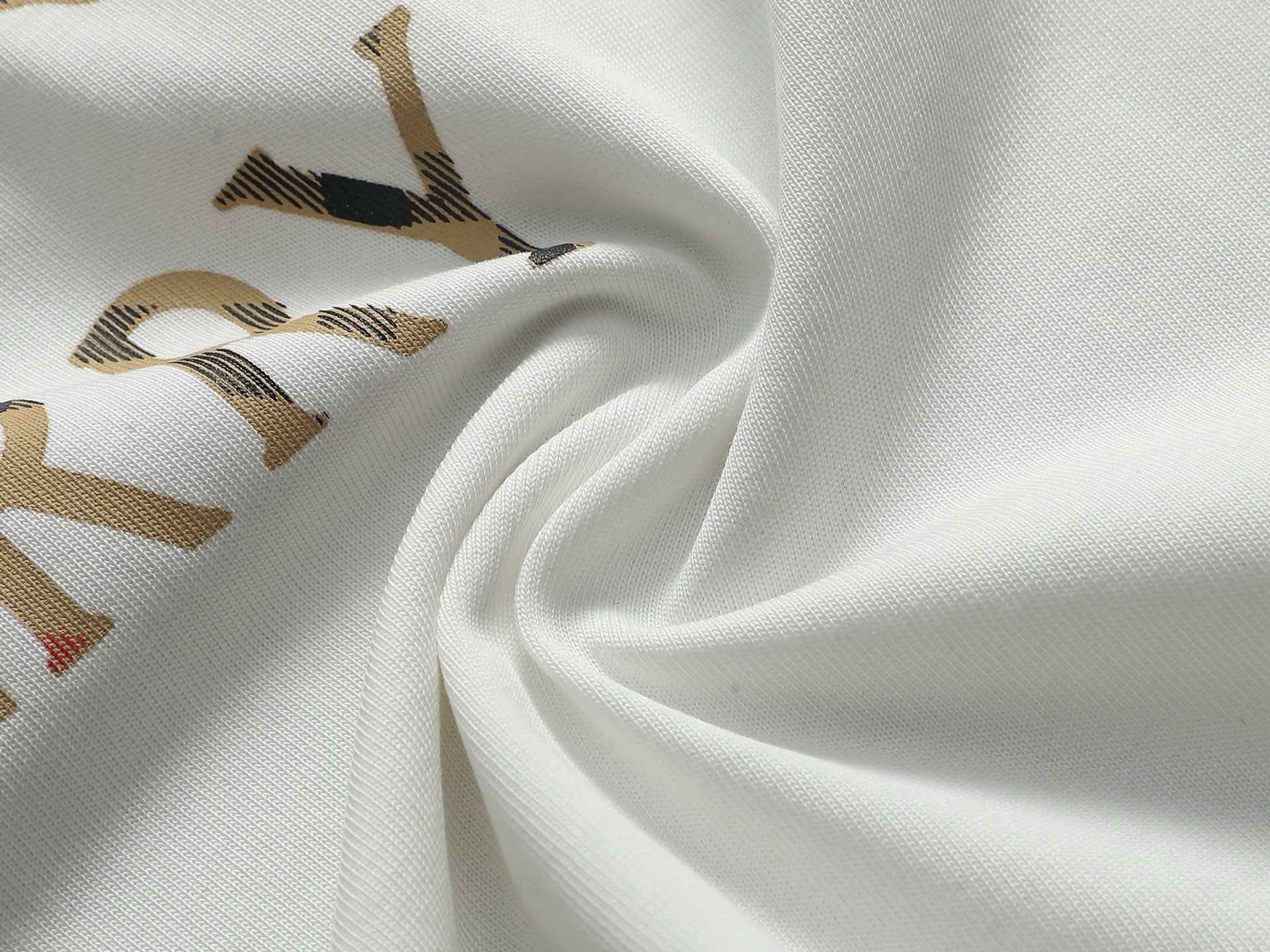 BURBERRY - T-shirt
