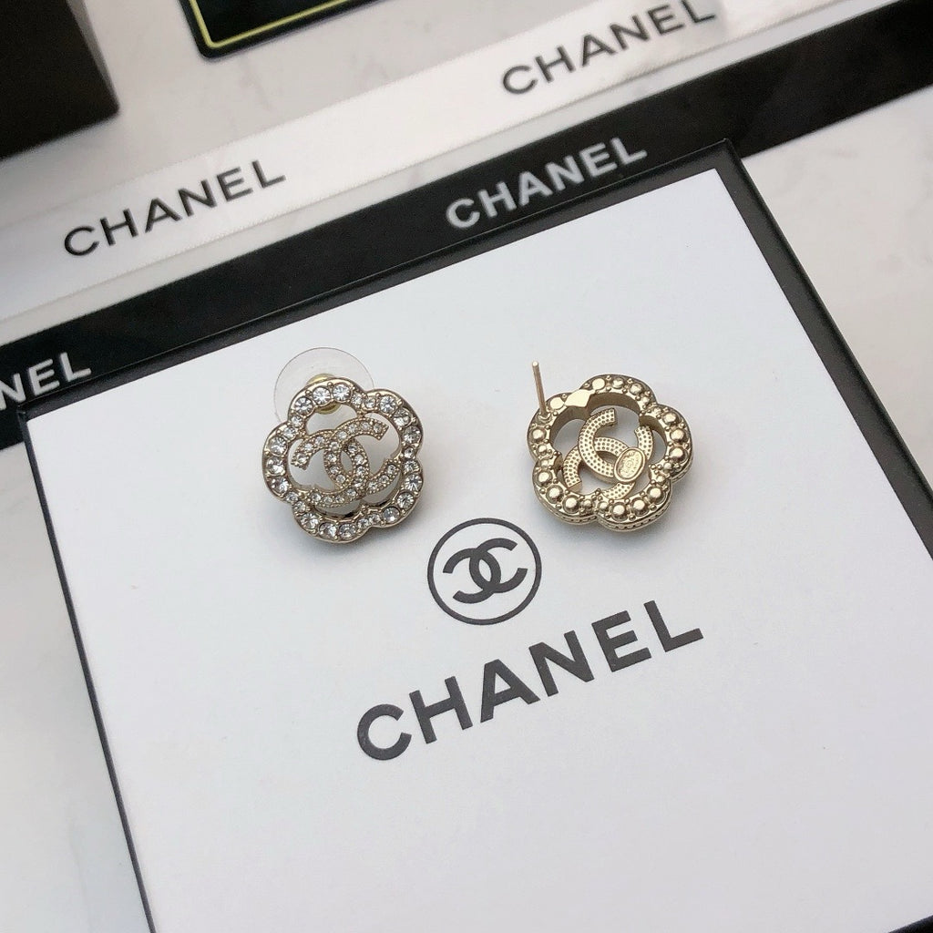 CHANEL - earrings
