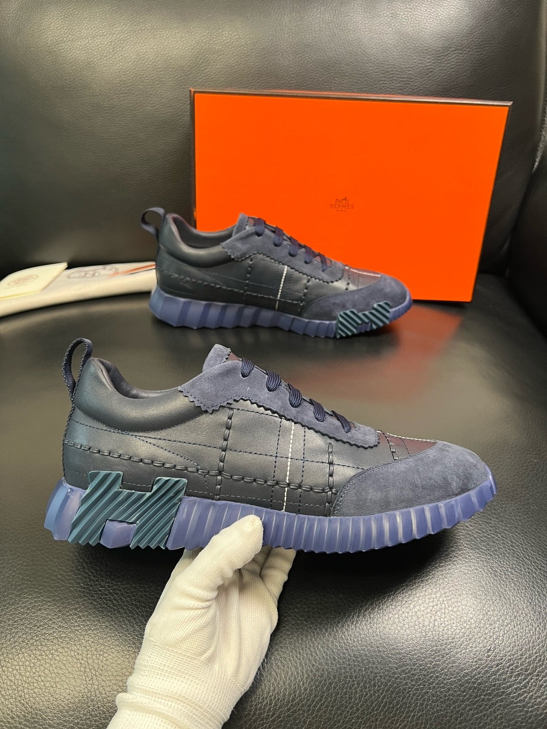 HERMES- Bouncing sneakers