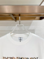 BURBERRY - T-shirt