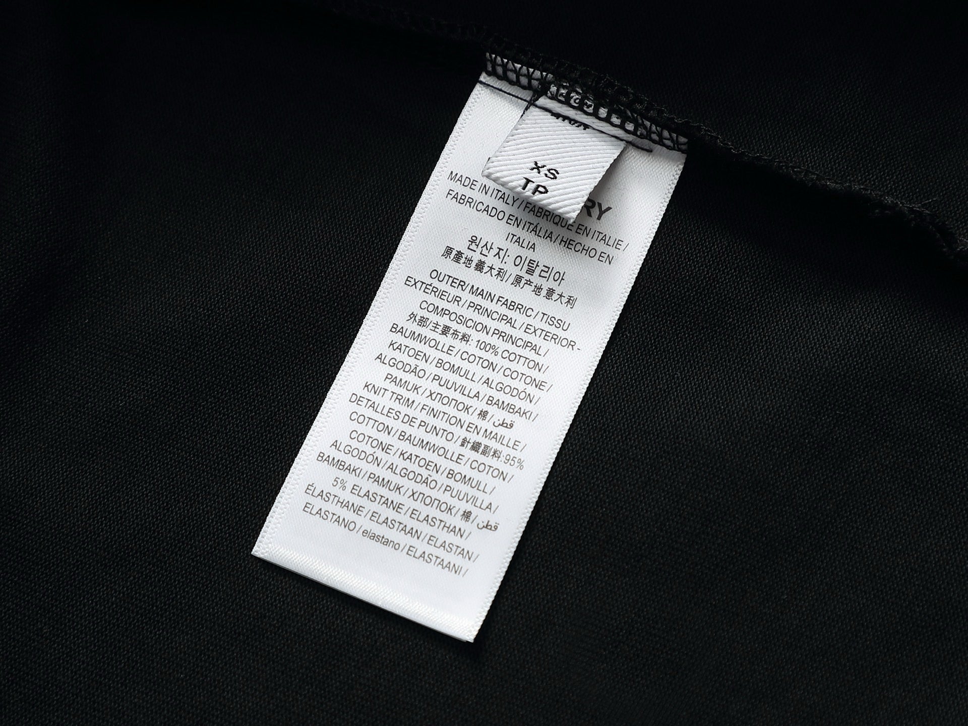 BURBERRY - T-shirt