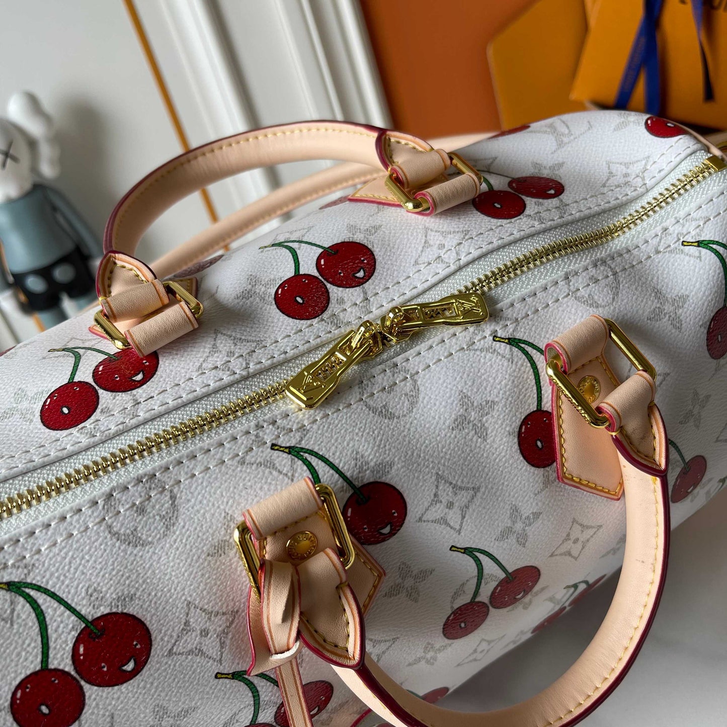 LOUIS VUITTON- Nano speedy