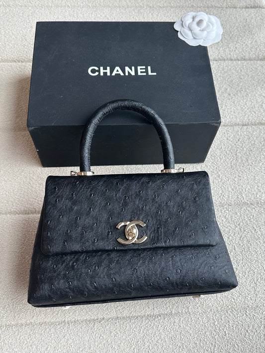 CHANEL - Coco handle