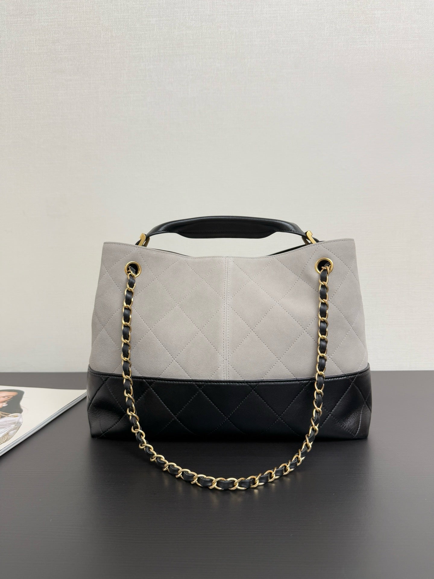 CHANEL - 25A Suede Shopping Bag Grey Small