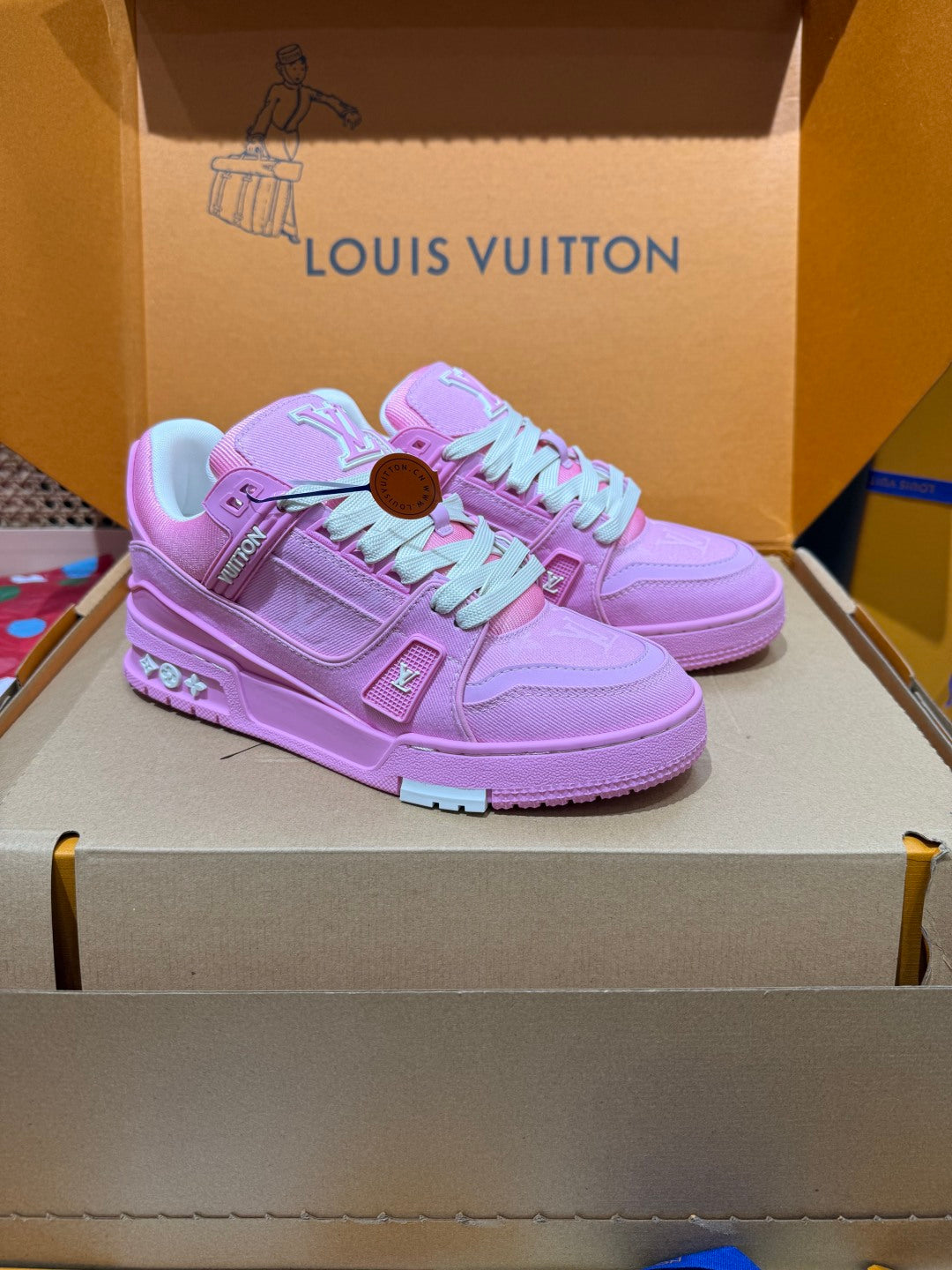 LOUIS VUITTON- LV Trainer Sneaker