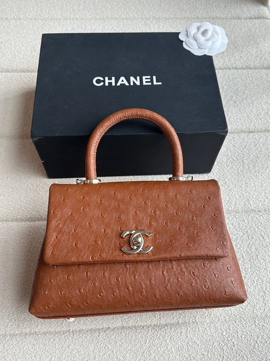 CHANEL - Coco handle