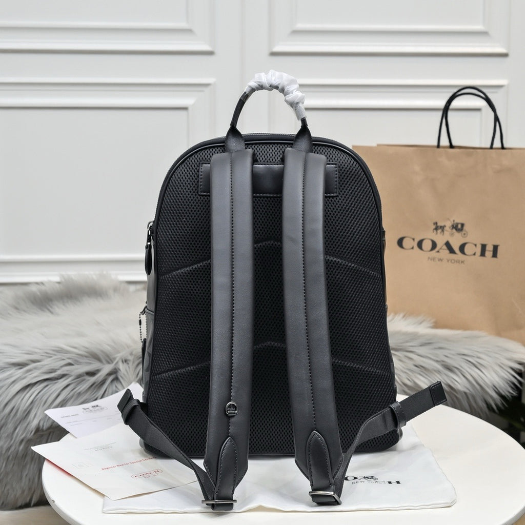 COACH - Hitch Backpack