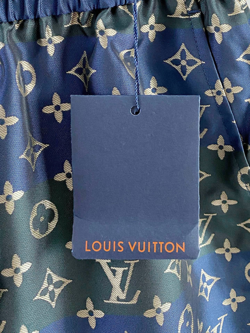 LOUIS VUITTON - Swimming shorts
